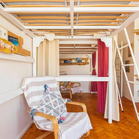 بيت ضيافة Nesha Lisboa