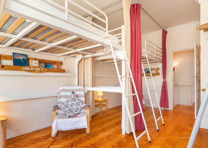 בית הארחה Nesha ליסבון