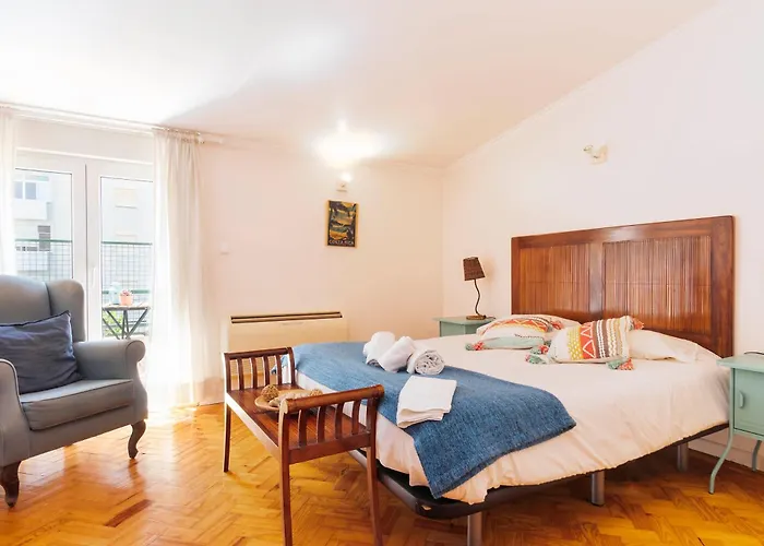 Nesha 3* ליסבון