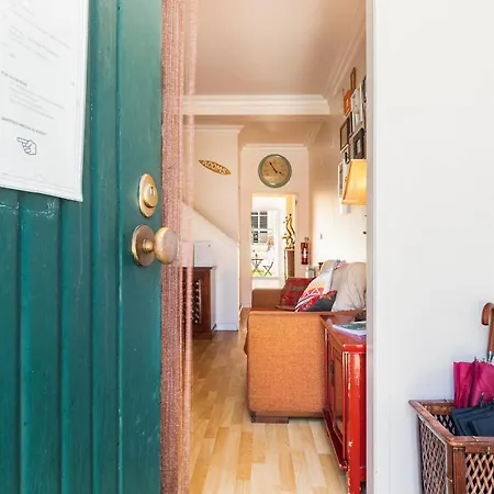 Guest house Nesha Lisbon